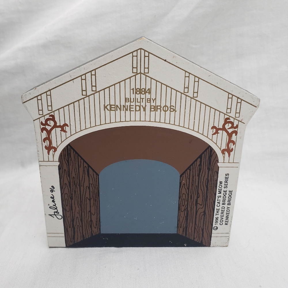 Kennedy Covered Bridge 1996 Cat's Meow Wood Self Sitter Chester County Pa.
